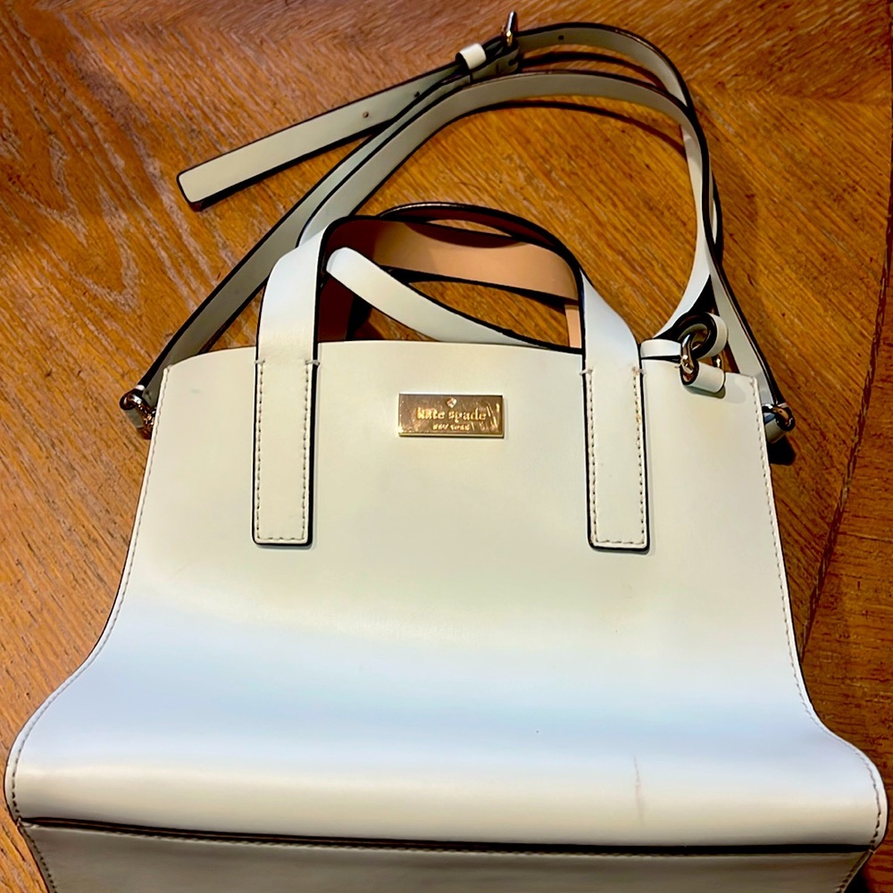 Original Kate Spade purse, gently used, turquoise color, small detail on front